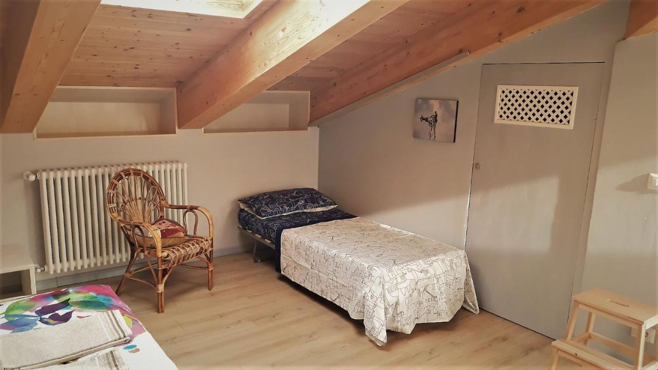 Loft 29 Mansardato Con Ampio Terrazzo Bussoleno Luaran gambar